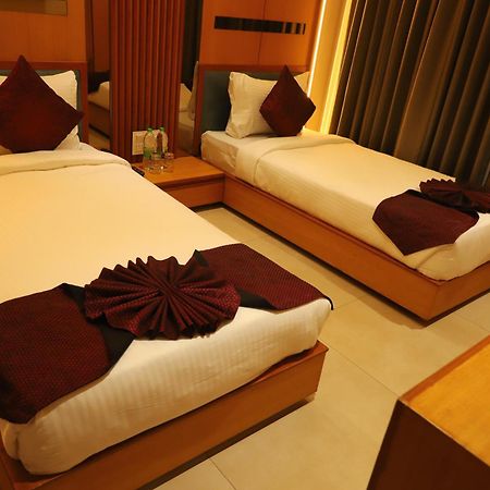 Alba Inn, Vijay Nagar Indore Eksteriør billede