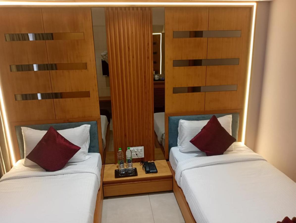 Alba Inn, Vijay Nagar Indore Eksteriør billede